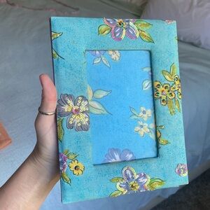 🌼 Early 2000’s Beaded “Hawaiian” picture frame